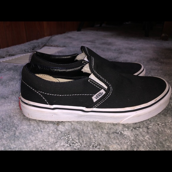 black slip on vans size 5
